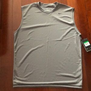 Nike Menโs tank top